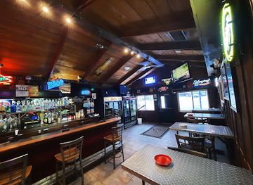 pennsylvania/erie/bar/marty-s-tavern