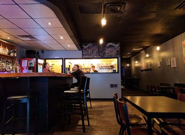 canada/edmonton-capital-region/bar/the-handsome-daughter