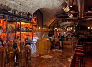 hungary/northern-great-plain/bar/hotsy-totsy-budapest
