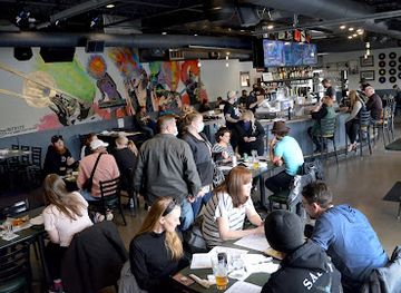 michigan/grand-rapids/west-side-connection/bar/turnstiles-bar