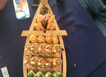 SuchiCafé Restaurant Perla