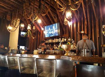 mexico/tijuana/bar/la-justina