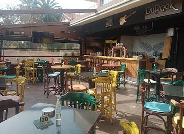 turkiye/izmir/karsiyaka/bar/durock