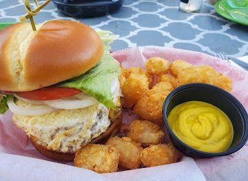 indiana/the-indiana-uplands/bar/neon-moon-bar-grill