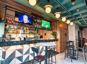 malta/golden-bay/bar/square-gastro-bar