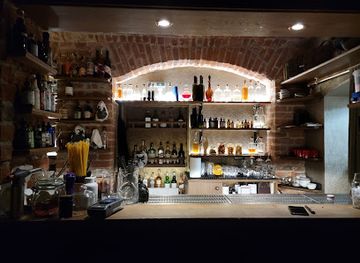 czechia/silesia/bar/anonymous-shrink-s-office