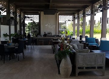 indonesia/west-nusa-tenggara/bar/aura-lounge-bar-lombok