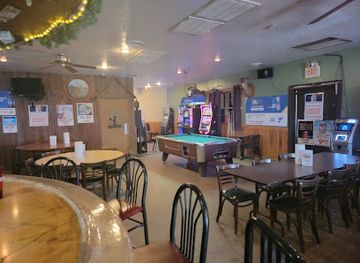 illinois/great-river-road/bar/do-drop-inn