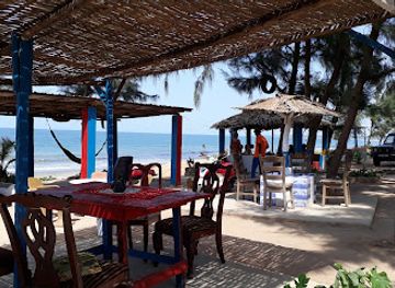 the-gambia/foni-bintang-karenai/bar/one-love-beach-bar-ghanatown