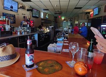 florida/marathon-key/bar/jj-s-doghouse