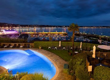 jersey/portelet-bay/bar/tides-restaurant-voyager-lounge-bar