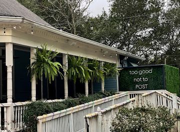 alabama/mobile/spring-hill/bar/post-on-the-hill