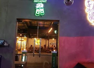 laos/phakse-province/bar/fullmoon-karaoke