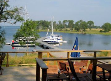 sweden/bohuslan/bar/lido-herrgard-ab