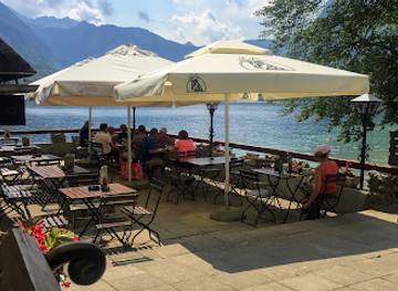 slovenia/bohinj/bar/restavracija-kramar