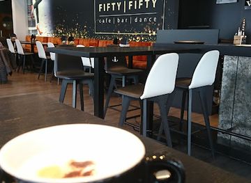 austria/tyrol/bar/fifty-fifty-50-50