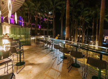 singapore/sentosa/bar/woobar