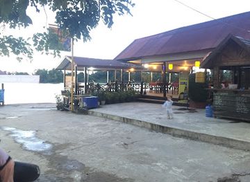 laos/si-phan-don-four-thousand-islands/bar/kamphong-riverside-restaurant