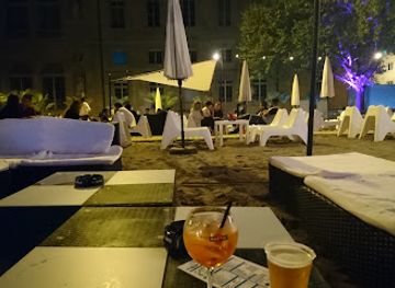 switzerland/neuchatel/bar/bar-beach