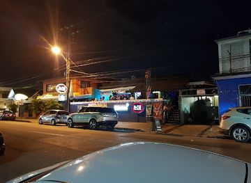 Frankie’s Bar