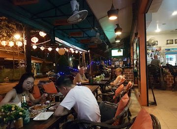 thailand/phuket/kata/bar/the-tavern