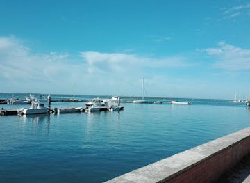 portugal/ria-formosa-natural-park/bar/cais-club