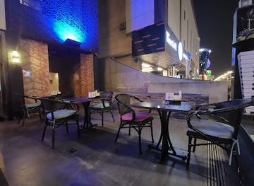 saudi-arabia/riyadh/al-olaya/bar/piano-lounge