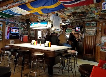 idaho/sawtooth/bar/grumpy-s