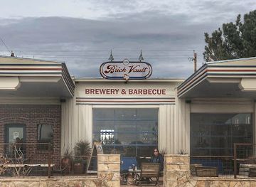 texas/big-bend-national-park/bar/brick-vault-brewery-and-barbecue