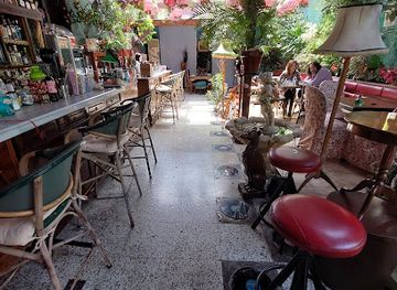 greece/patras/bar/banana-moon