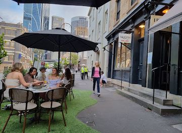 australia/sydney/the-rocks/bar/frank-mac-s