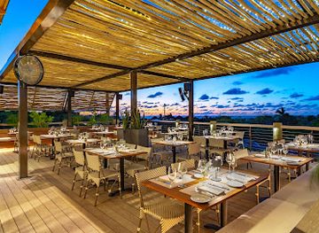 turks-and-caicos-islands/west-caicos/bar/marine-room