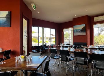 australia/the-twelve-apostles/bar/waves-cafe-bar-and-restaurant