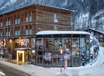 austria/otztal/bar/fire-ice-solden