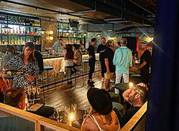 australia/sydney-basin/bar/now-then