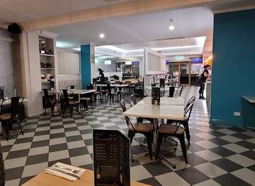 australia/macdonnell-ranges/bar/sporties-restaurant