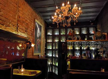 cambodia/phnom-penh/bar/white-rabbit