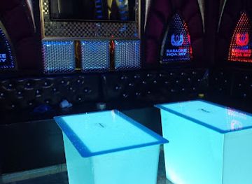 vietnam/north-central-coast/bar/karaoke-hoa-my