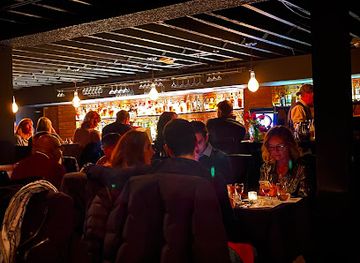michigan/east-michigan/bar/johnny-s-speakeasy