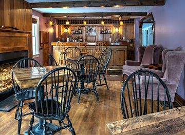 vermont/woodstock/bar/lincoln-inn-restaurant-at-the-covered-bridge