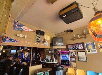 illinois/oak-lawn/bar/hot-corner