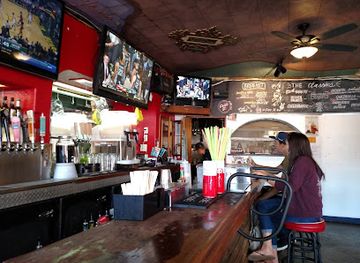 california/san-diego-beaches/bar/cass-street-bar-grill