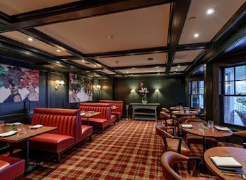 massachusetts/martha-s-vineyard/bar/roxy-pool-bar