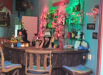 thailand/chiang-mai/wat-ket/bar/maxim-bar