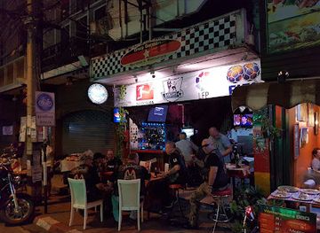 thailand/chiang-mai/old-city/bar/crazy-german-bar