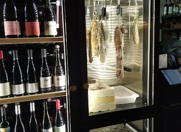 france/tours/cathedrale/bar/le-spot