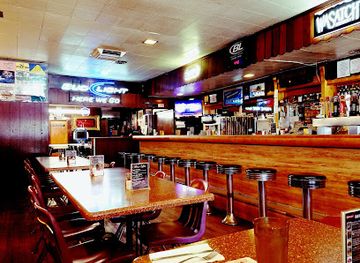 utah/capitol-reef-national-park/bar/ray-s-tavern