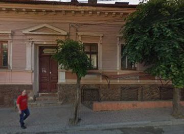 ukraine/chernivtsi/central-square/bar/tyulpan-bar