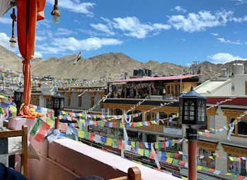 india/leh-ladakh/bar/sky-wok-restaurant