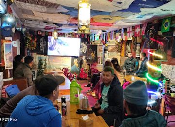 nepal/everest-base-camp/bar/liquid-bar-namche